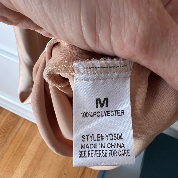 Audrey 3+1 Women’s Elegant Cream Mini Slip Dress Size Medium Minimalist - Picture 6 of 6